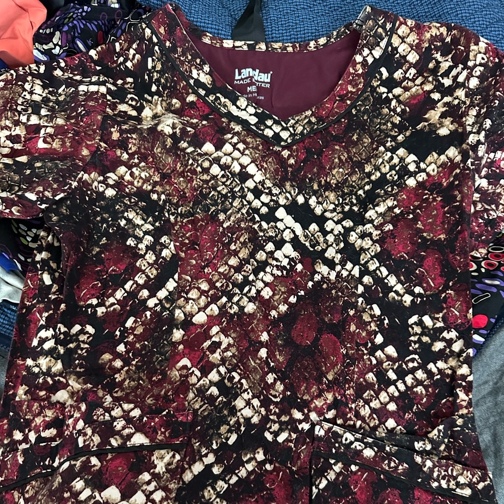 Scrub top